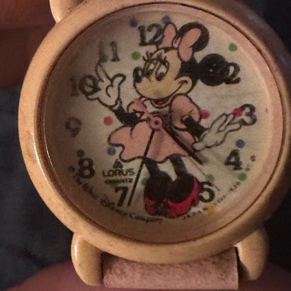 Vintage lorus Minnie Mouse watch - Picture 2 of 2